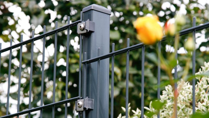 Pfosten mit Punktbefestigung Bild 2