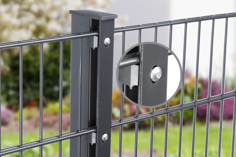 Pfosten mit Abdeckleiste Bild 1