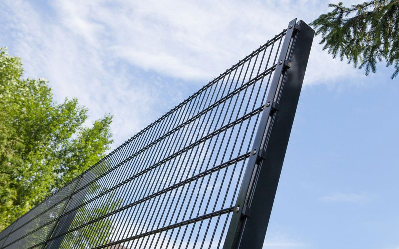 Pfosten mit Abdeckleiste Bild 2